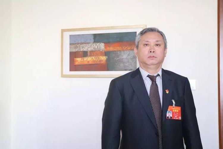 大连船舶刘征的简历背景与经历如何？-图2