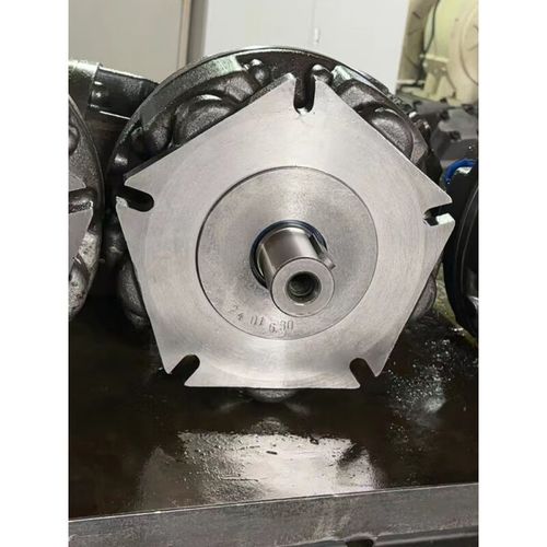 船舶绞车为何用恒扭矩马达？-图1