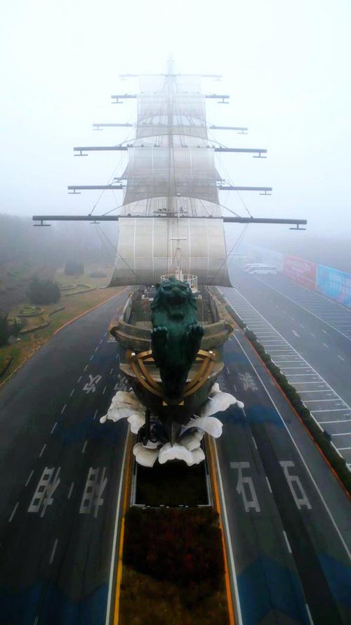 大型船头突出部分叫什么？-图1