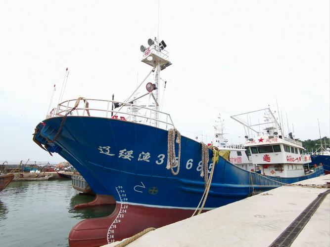 大型船头突出部分叫什么？-图2