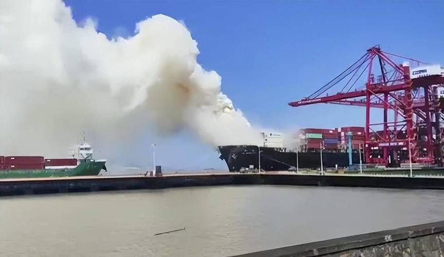 巨型船舶事故原因何在？-图2