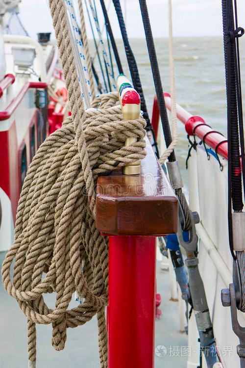 2000吨船舶缆绳如何规范选用？-图2